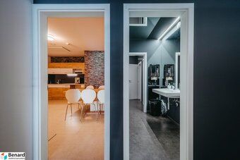 We offer you modern representative premises near the bus station