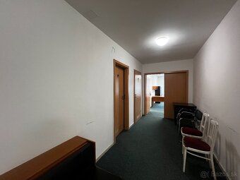 We offer for rent a two-office on Radlinského street.