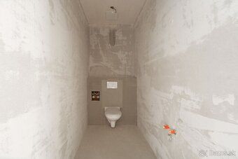 We offer for sale a modern, spacious 4-bedroom apartment with an area of approximately 150 m²…