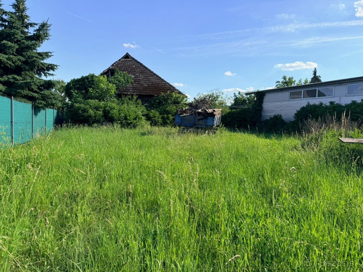 Ділянка П3 площею 461 м² в забудованій зоні Чахтіце включена до зони Б1 для будівництва житлових будинків.