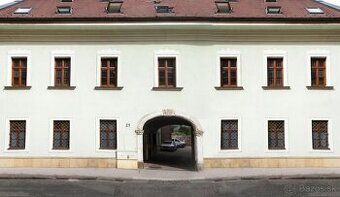 Пропонуємо оренду офісних приміщень в репрезентативній адміністративній будівлі в центрі на…
