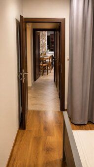 We offer for rent a spacious and tastefully furnished 3-room apartment