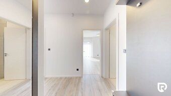Spacious 4-bedroom apartment with large terrace, beautiful view