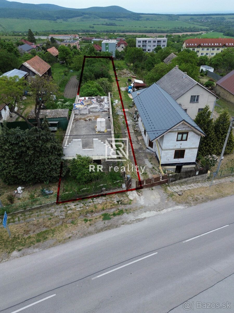 Typ: Pozemok pre rodinné domy Ulica: Južná Obec: Slanec
Ing.