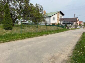 Slnečný stavebný pozemok 1 188 m² – ideálny dom snov v Zempl