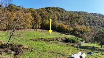 We offer for sale a building plot with an area of 2013 m², located in a quiet sunny environment.