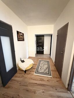Type: 3-bedroom apartment Street: - District: Záturčie Municipality: Martin