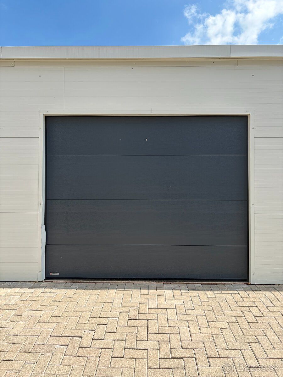 Ponúkame na predaj garáž o výmere 21 m² v lokalite Panský kr