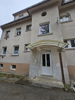 Ponúkame na predaj 3-izbový byt na 3. poschodí tehlového byt