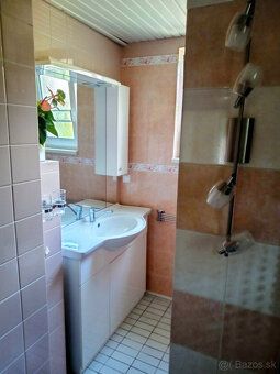 Ponúkame Vám na prenájom priestranný pekný svetlý 4 izbový R