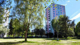 Пропозиція на продаж просторого та світлого 3-кімнатного квартири