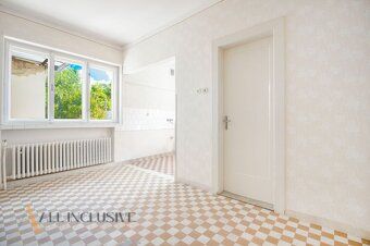 NEW, REDUCED PRICE! Exceptional offer for those who appreciate location, historical value and…