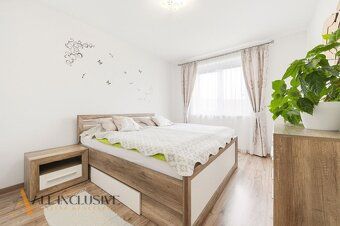 Realitní kancelář ALL INCLUSIVE REAL vám nabízí k prodeji moderní a komfortní čtyřpokojový…