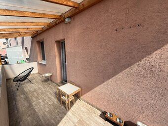Exclusively at APEX Reality we offer for sale a completely tastefully renovated large 2…