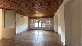 011-112-SASO 
Na predaj rodinný dom v obci Veľký Blh, v čast