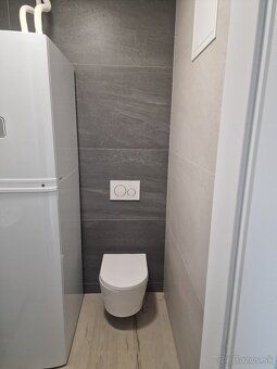 Ponúkam na dlhodobý prenájom 2 - IZBOVÝ BYT:
- adresa: Smiža