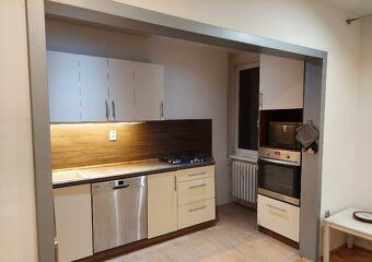 850 € / měsíc včetně energií | PROSTORNÝ 2-LOŽNICOVÝ BYT S BALKÓNEM | RUŽINOV – ŠTRKOVEC…
