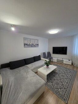 850 € / měsíc včetně energií | PROSTORNÝ 2-LOŽNICOVÝ BYT S BALKÓNEM | RUŽINOV – ŠTRKOVEC…