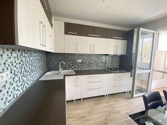 850 € / měsíc včetně energií | PROSTORNÝ 2-LOŽNICOVÝ BYT S BALKÓNEM | RUŽINOV – ŠTRKOVEC…