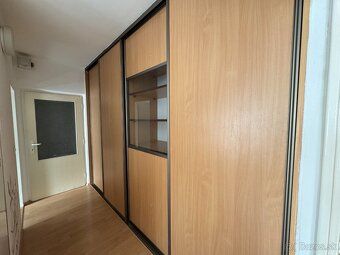 Č. 9878 PRENÁJOM – slnečný 1-izbový byt s balkónom, Piešťany