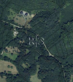 IMG real ponúka na predaj krásny pozemok na samote v obci Vy