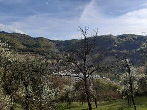 IMG real ponúka na predaj krásny pozemok na samote v obci Vy
