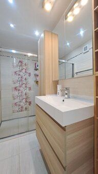 RK Real Dreams s.r.o. offers for sale with the owner's consent a nice, bright and spacious 3 bedroom apartment on the 2nd floor of an apartment building without an elevator at Ján Palárik Street in Šaľa city district about 66.54 sqm area.