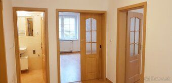 ID 3058 Prenájom: kancelárie 80 m2, centrum
Prenajmeme kance