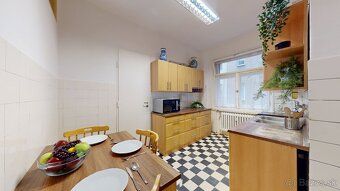 AVE estate Vám ponúka na predaj priestranný 4-izbový byt s 5