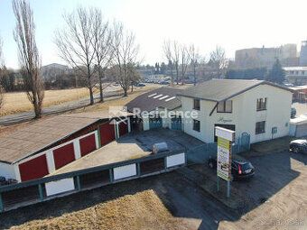 1.Predám betonové panely š-70cm ,l-cca 7m počet cca 30ks - p