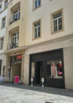 Ponúkame na prenájom krásny obchodný priestor v centre mesta
