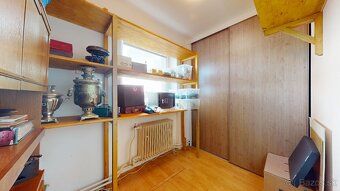 AVE estate Vám ponúka na predaj priestranný 5,5-izbový rodin