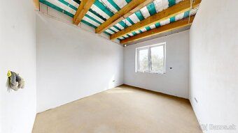 AVE estate ponúka na predaj 4 izbové rodinné domy v tichej l