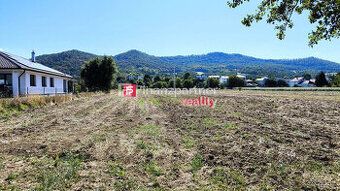 Rozloha pozemku je 2507m². Územným plánovaním určený na stav