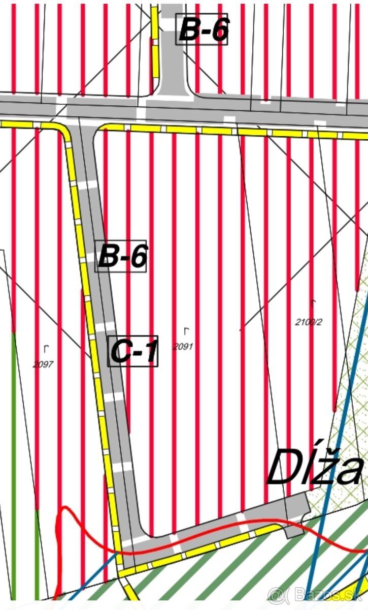 Rozloha pozemku je 2507m². Územným plánovaním určený na stav