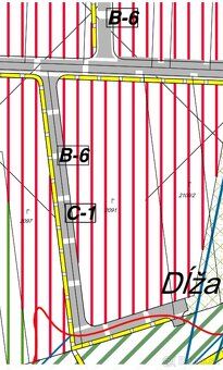 Rozloha pozemku je 2507m². Územným plánovaním určený na stav