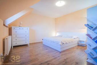Ponúkame na predaj apartmán vo vyhľadávanej lokalite pod Tat