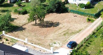 R12 reality ponúka na predaj krásny pozemok s IS
lokalita - 