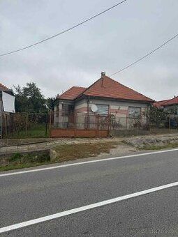 V ponuke máme na predaj tento starší dom rodinný dom, vhodný
