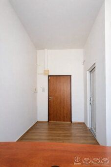 Typ: Kancelárske priestory Ulica: Hlavná Obec: Dunajská Stre