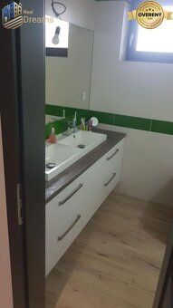 Ponúkam na predaj priestranný, kvalitne postavený rodinný do