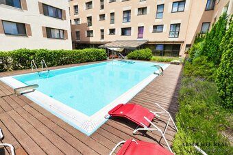 Virtuálnu prehliadku apartmánu si môžete pozrieť TU: https:/