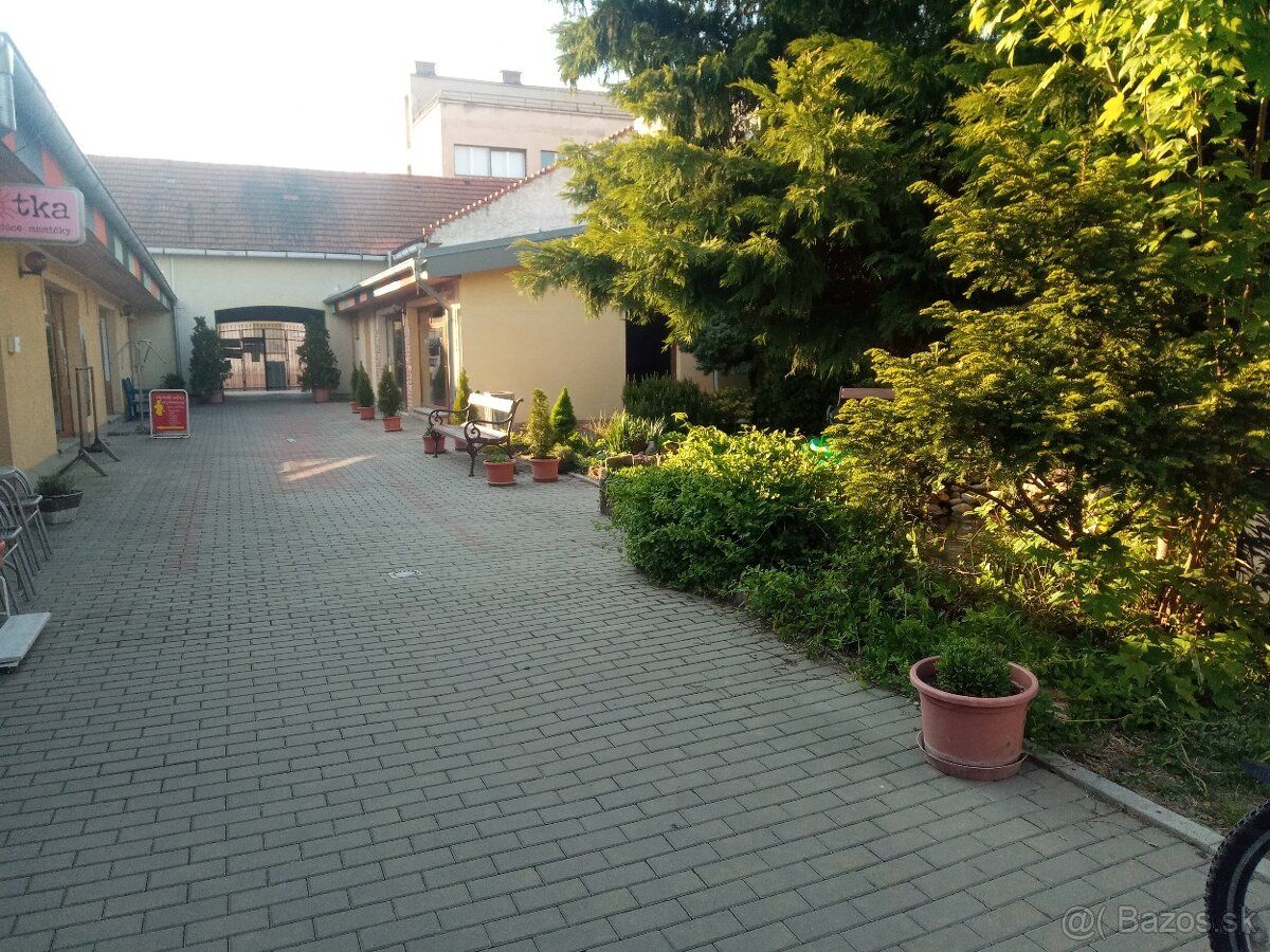 prenajmem obchodný priestor vhodny na predaj kvetov,zahradka