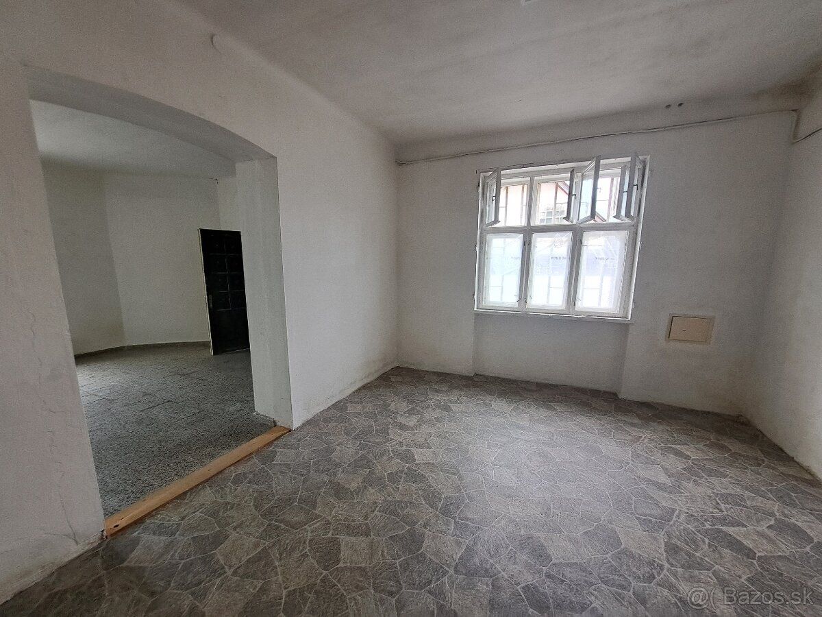 Ponúkame na prenájom nebytový priestor situovaný na prízemí 