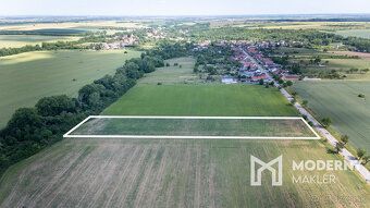 Typ: Pozemok pre rodinné domy Obec: Vištuk
Moderný maklér po