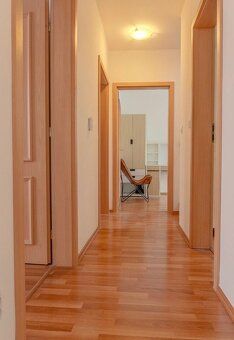 Ponúkame Vám na dlhodobý prenájom kompletne zariadený 5-izbo