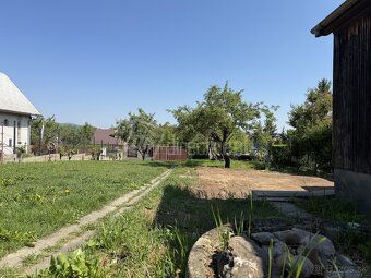 Pozemok 510 m² pri Suchovskej priehrade – pokoj, siete a vla