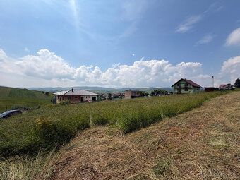 Stavebný pozemok v obci Zubrohlava. Pozemok sa nachádza v za