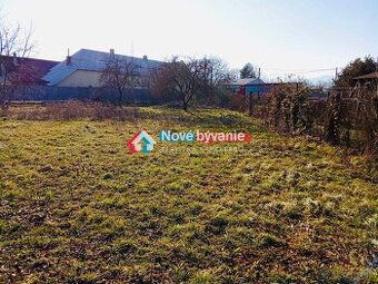 Predám pozemok v tichej časti Sačurova.Rozloha 1072m2.Na poz
