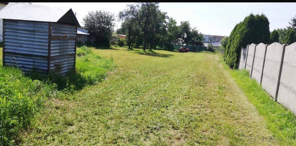 Predám pozemok v tichej časti Sačurova.Rozloha 1072m2.Na poz
